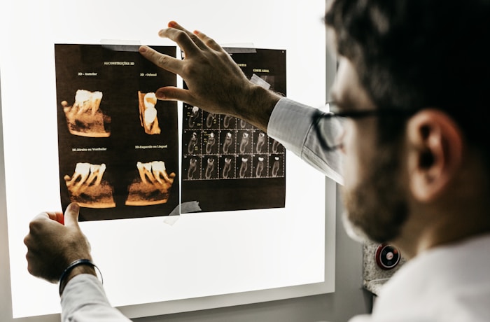 Integrated surgical complex with modern operating theatres and digital workflow